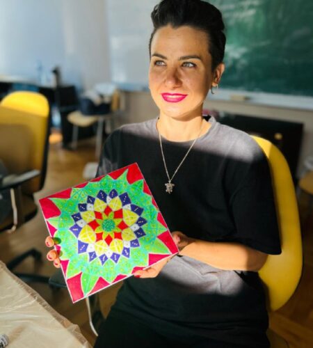 [Photo] Мастер-класс «Роспись сумки-шопера» в Будв...