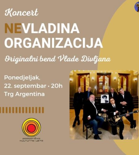 [Photo] Концерт NeVladina organizacija в Подгорице В понедел...