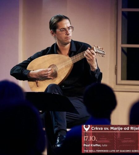 [Photo] Концерт на лютне в КотореСегодня, 17 октяб...