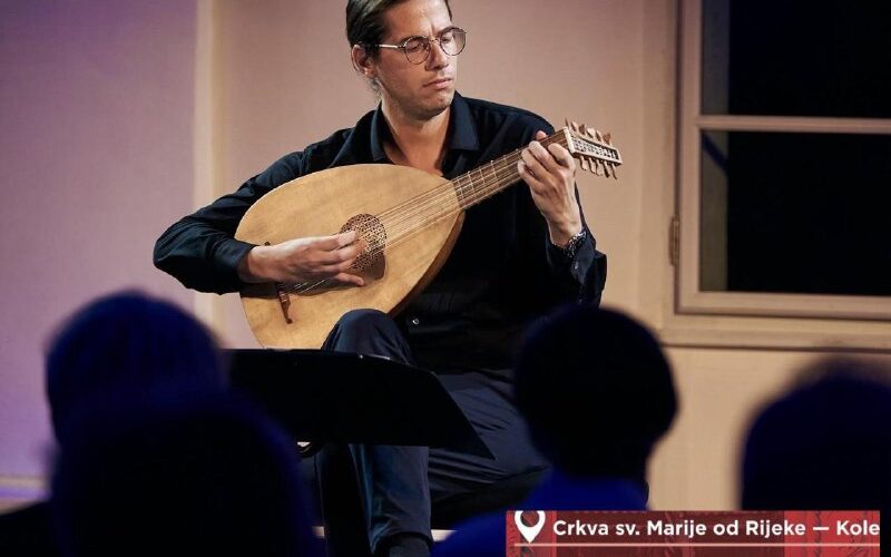 Концерт лютниста в рамках мероприятия в Черногории, октябрь (Crkva sv. Marije od Rijeke – Kole).