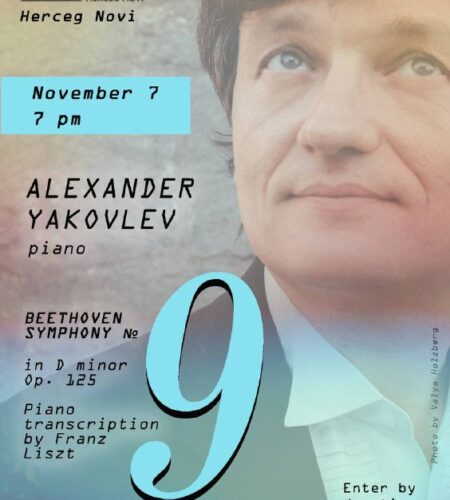 [Photo] Фортепианный концерт в Херцег-НовиВ пятниц...