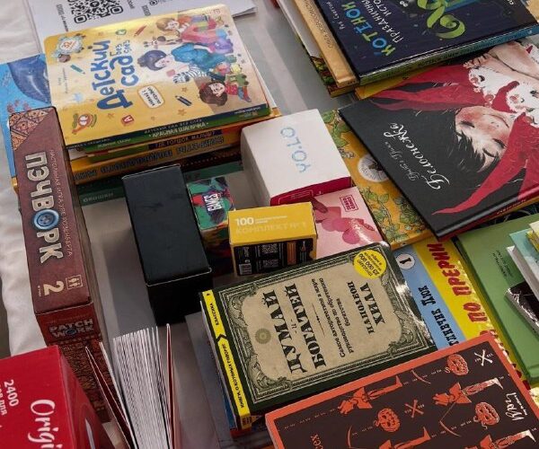 Книги и игры на фестивале в Черногории: развлечения, образование и культурное погружение.