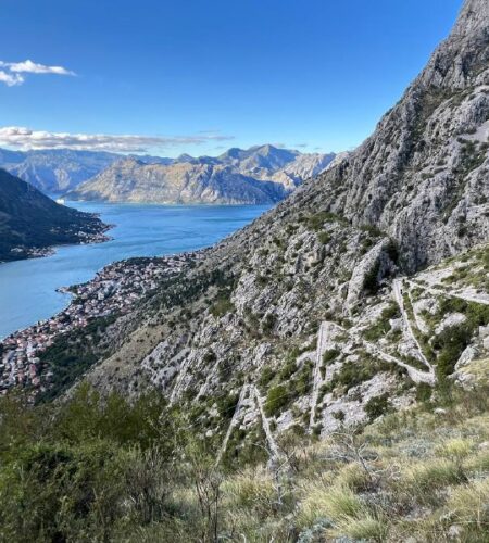 [Photo] 🚩☀️🏞️ ГРУППА ХАЙКИНГА «Исследуя Черногорию...